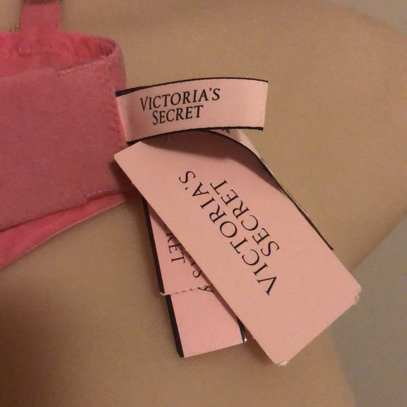BNWT Victoria Secret Pink bra - Picture 4 of 7